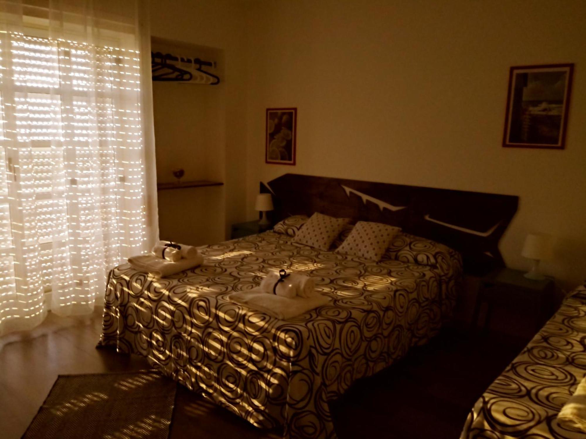 Idria B&B Барчеллона-Поццо-ді-Готто Номер фото